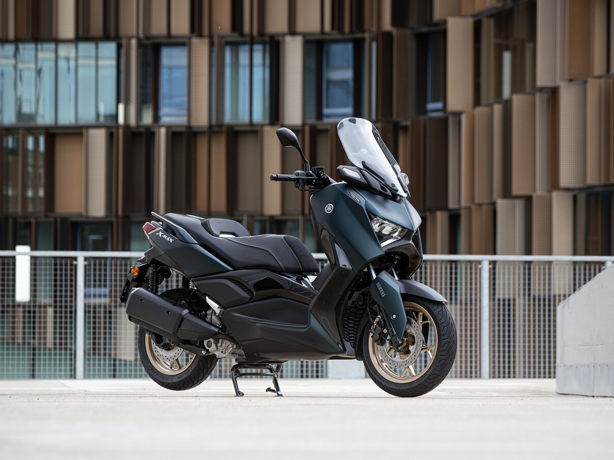 Yamaha XMAX 300 Tech Max, una de las scooters con la mejor relación calidad-precio del 2025
