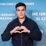 Oscar Casas posa en la presentación de la película "Me has robado el corazón"