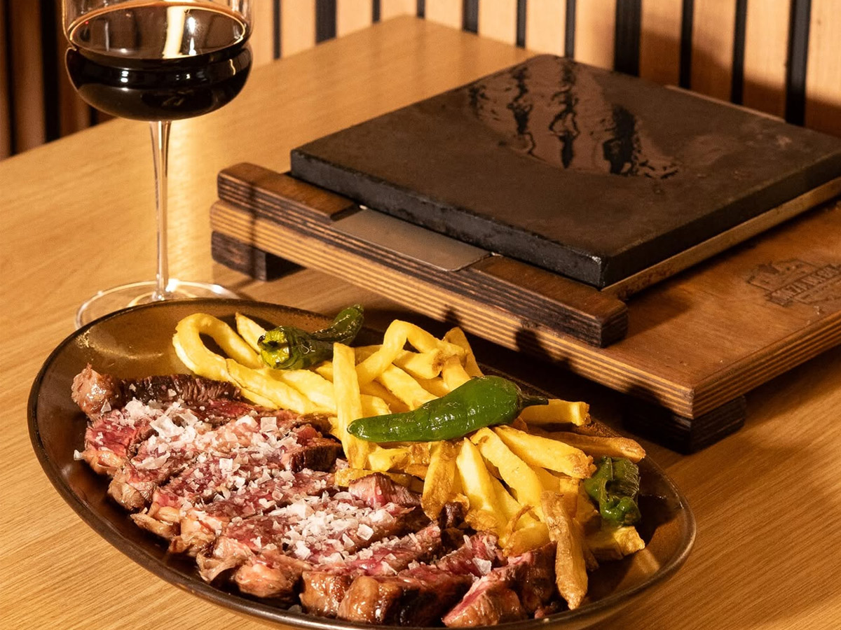 restaurante de carne a la brasa Restaurante asador Meza Diego, en Sevilla