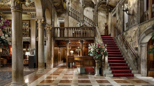 Hall del hotel de lujo Four Seasons Danieli, Venecia, Italia