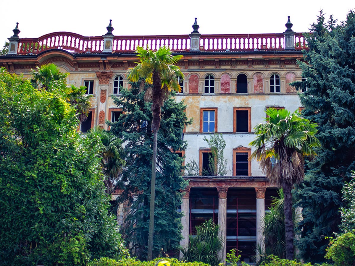 Fachada del hotel Ritz-Carlton Bellagio, Lago di Como, Italia