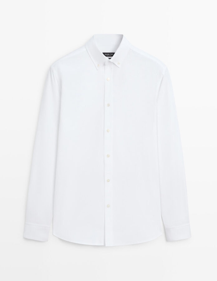 Camisa oxford blanca de algodón Massimo Dutti para look masculino de fin de semana