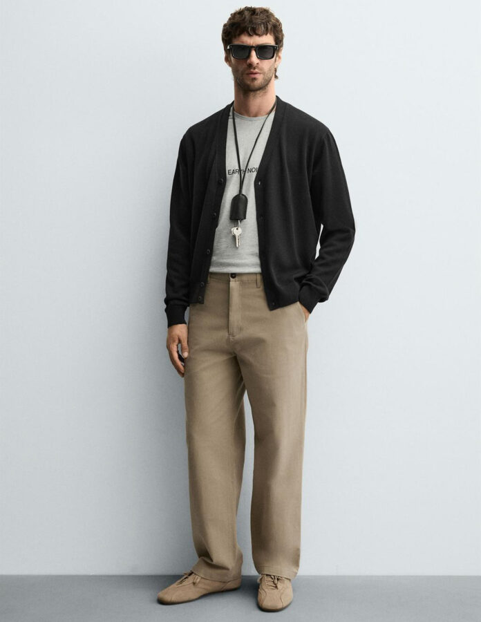 Look de hombre con Pantalón beige de Zara casual