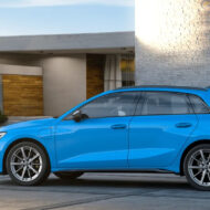 Los 10 coches híbridos enchufables con más autonomía eléctrica real del mercado en 2025 Audi-A3-TFSIe azul, un coche híbrido con muy buena autonomía eléctrica en 2025.