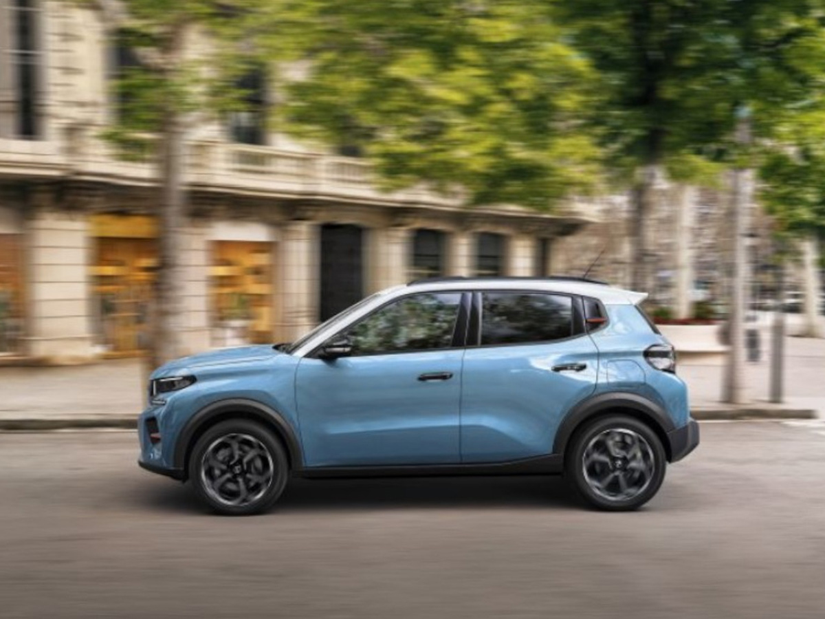 Citroën c3 azul, un coche híbrido con buena autonomía eléctrica
