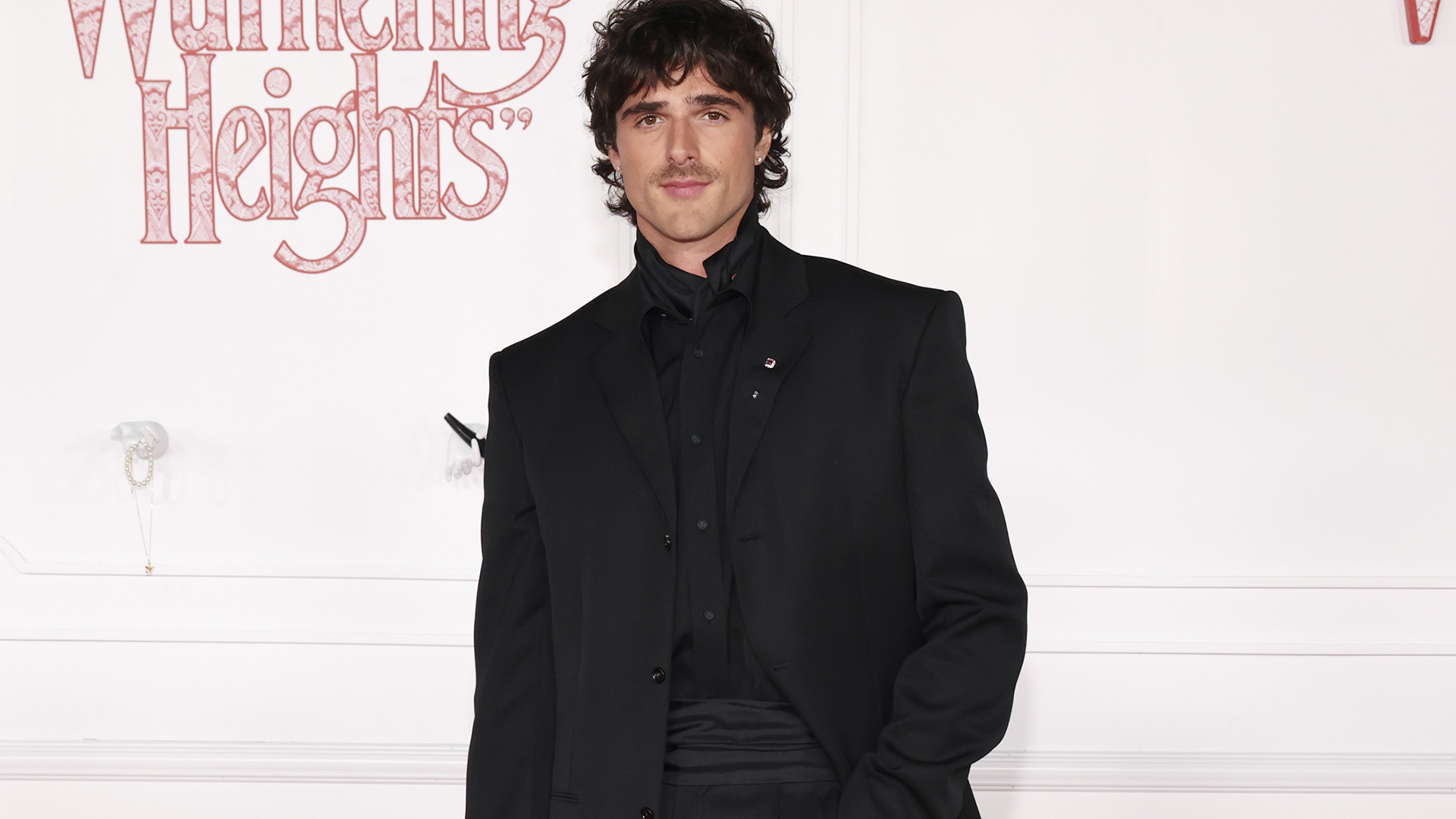 El traje de Jacob Elordi en el estreno de 