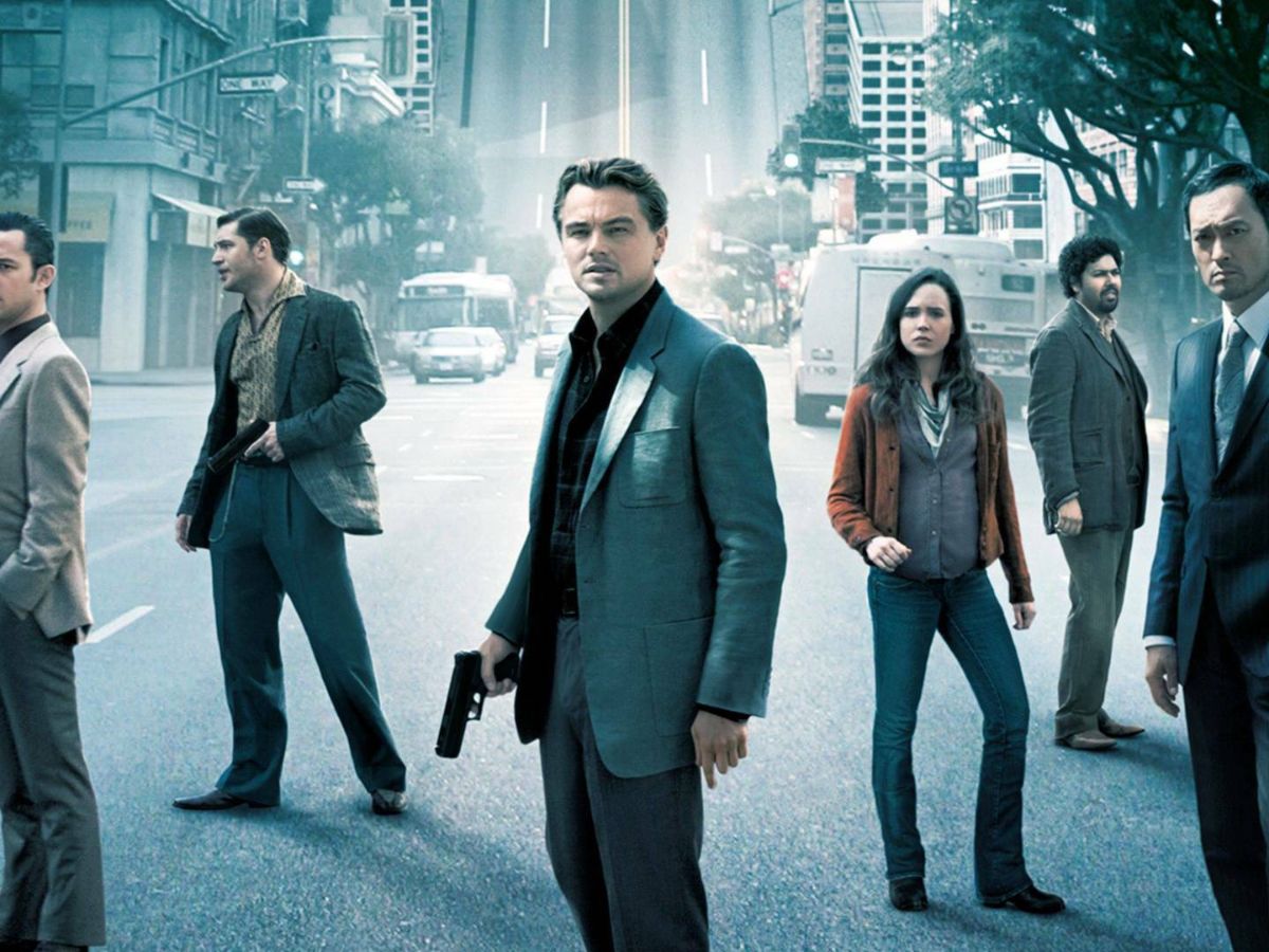 Imagen promocional de Origen con Leonardo Dicaprio al frente y detrás el resto del reparto: Marion Cotillard, Joseph Gordon-Levitt, Tom Hardy y Elliot Page.