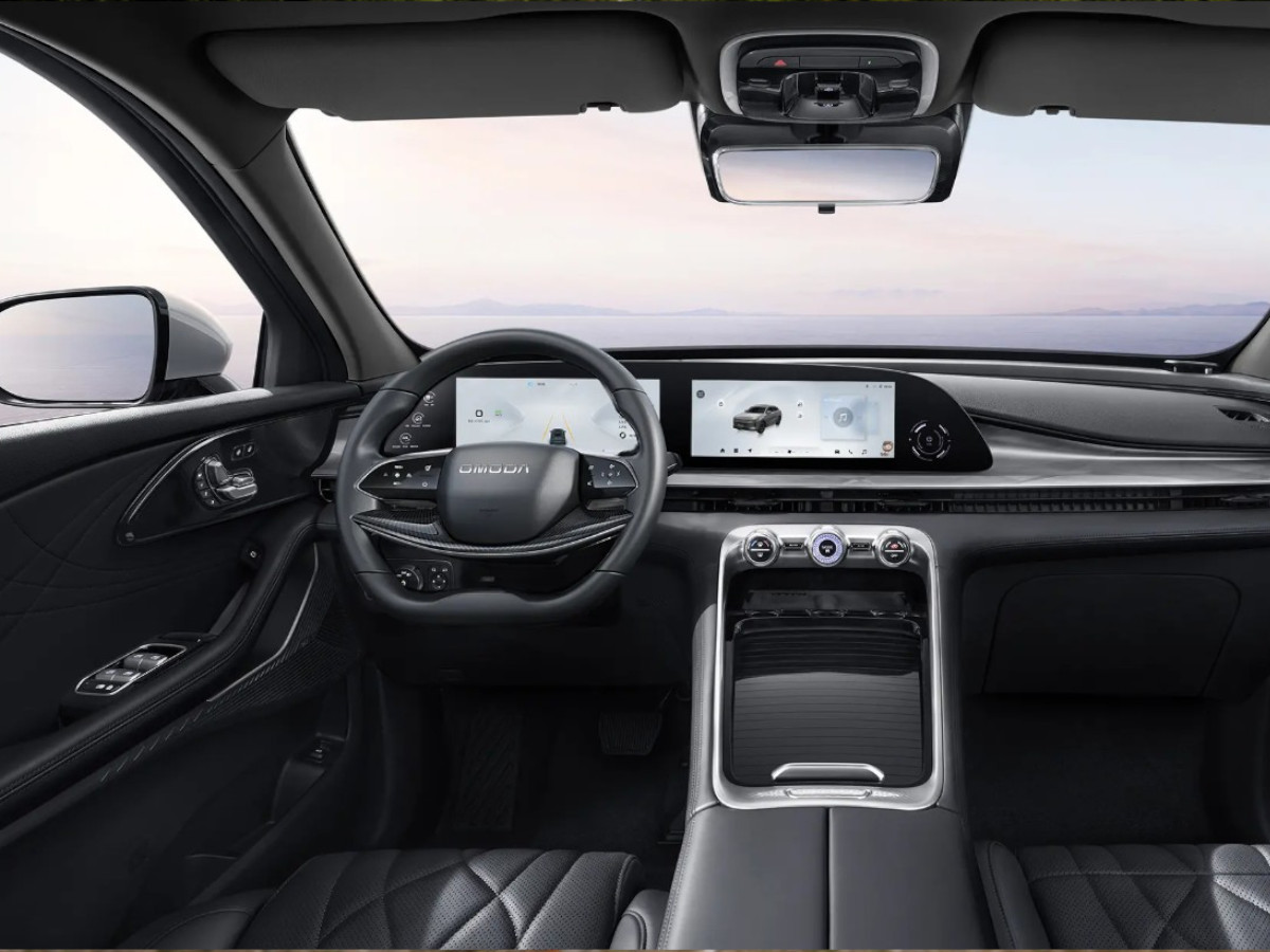 interior del Omoda 9 SHS