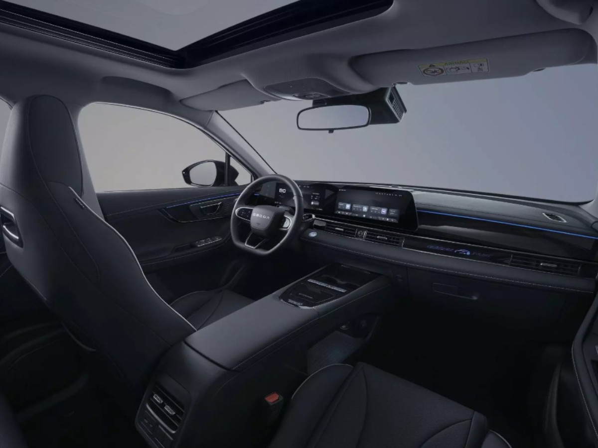 interior del coche Omoda 5 SHS