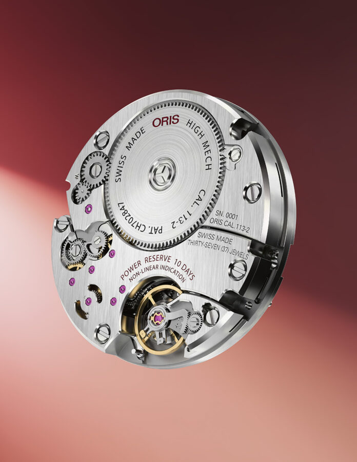 Movimiento mecánico Oris calibre 113-2 con reserva de marcha de 10 días visible a través del fondo de caja