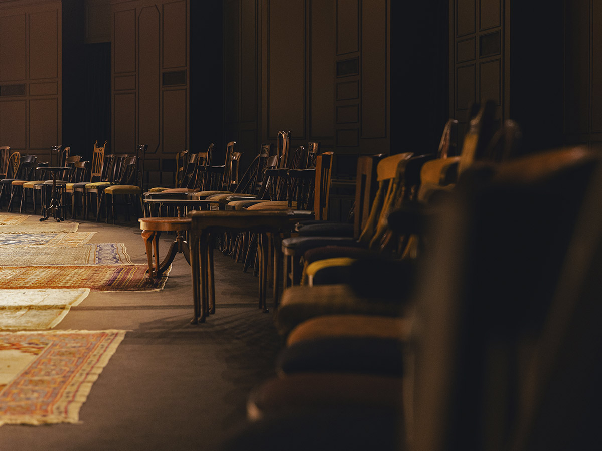 Sillas en las que se ha sentado el público que ha acudido al desfile de Zegna otoño 2026