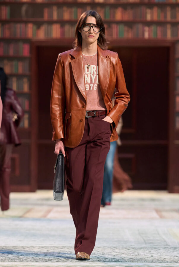 modelo desfilando en el desfile Amiri para hombre temporada otoño/invierno 2026-2027