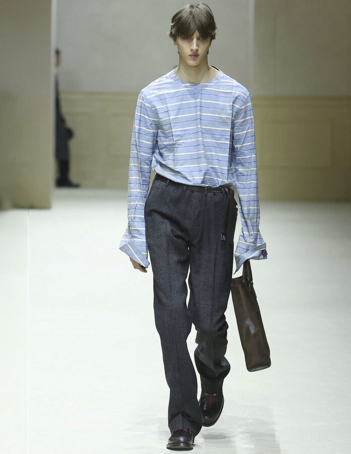 modelo desfile Prada hombre otoño/invierno 2026