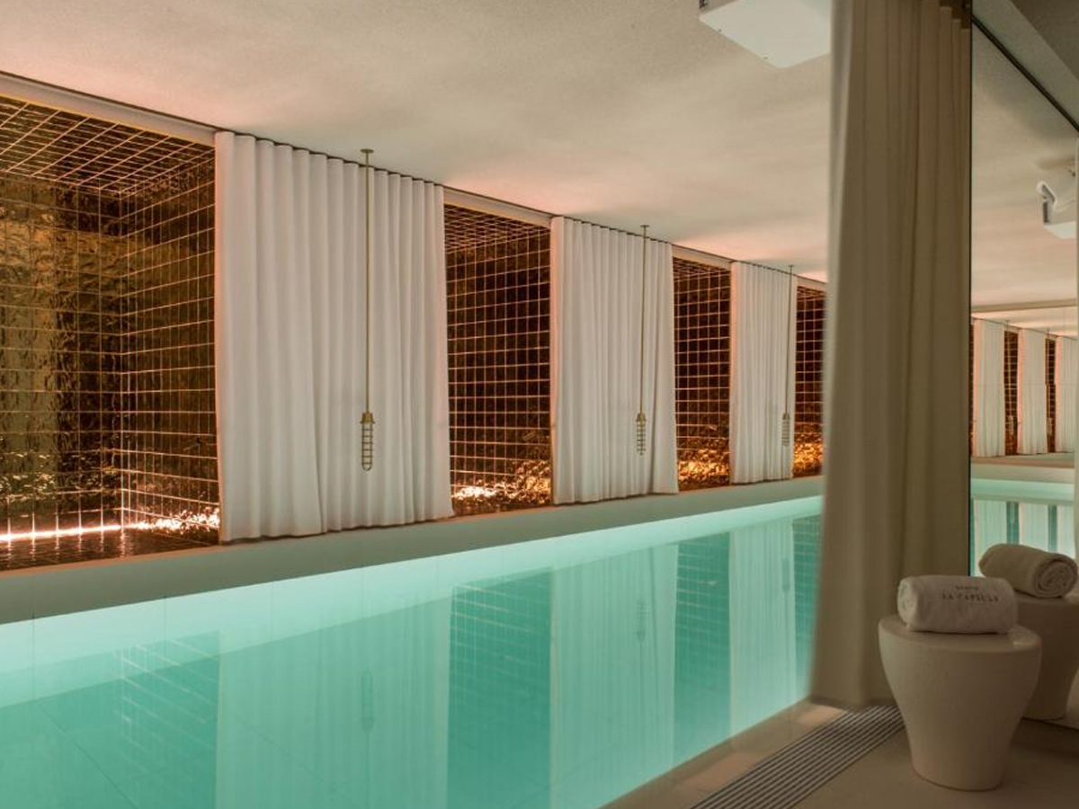 Piscina interior del La Capsule Wellness - Hotel Brach Madrid