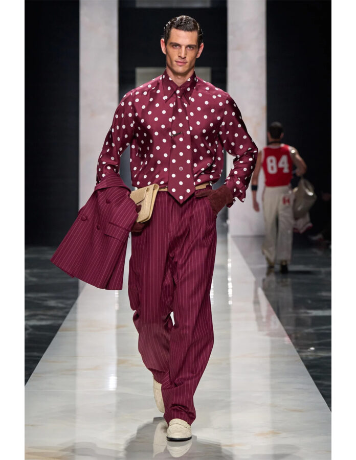 El modelo Pau Ramis desfilando para Dolce & Gabbana en su desfile de otoño-invierno 2026/2027