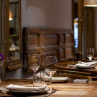 Cinco restaurantes recomendados para cenar muy bien en Madrid en 2026 Comedor del restaurante Triciclo en Madrid, recomendado para cenas.