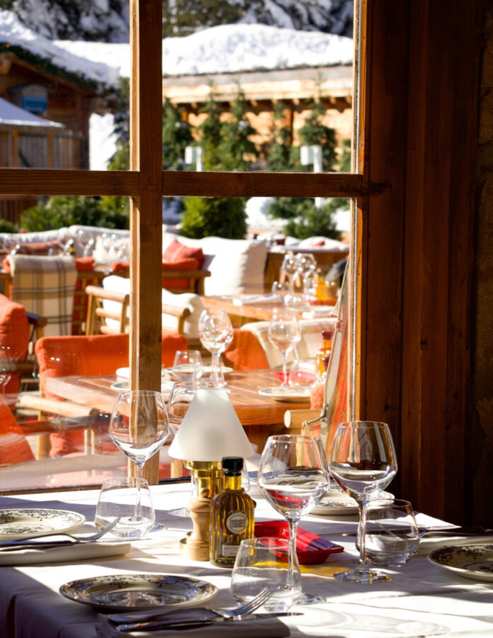 Mesa del restaurante Chalet de Pierres, en Courchevel 1850.