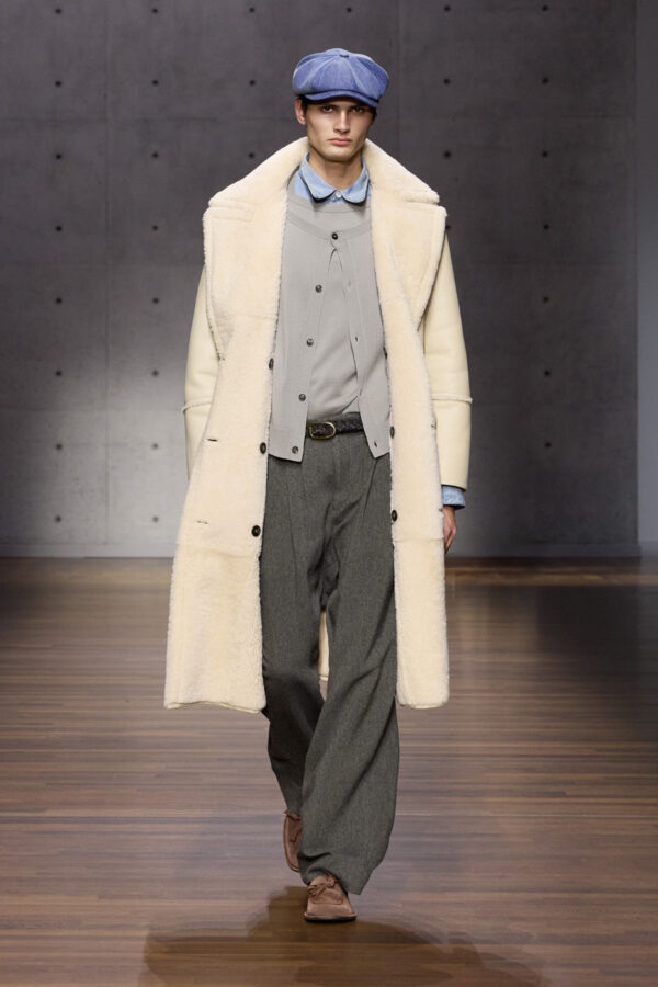 look desfile Emporio Armani hombre otoño/invierno 2026