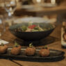 Mesa con croquetas del restaurante Beso Baqueira