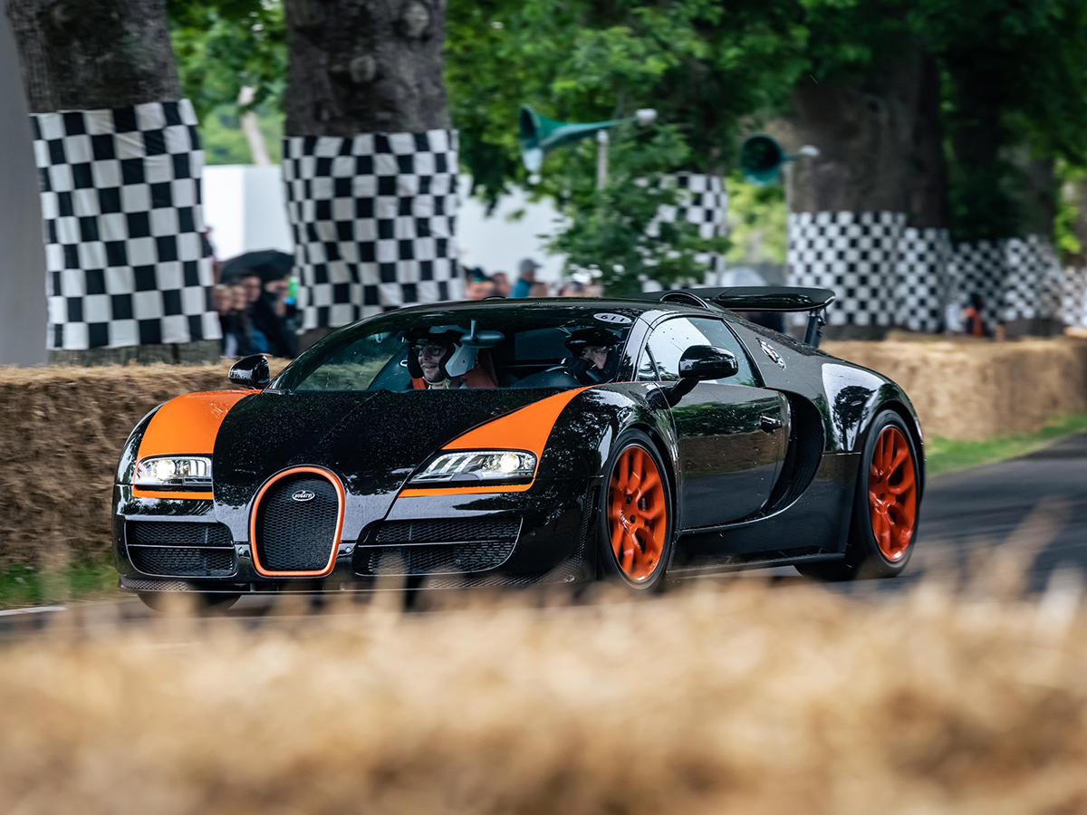 Bugatti Veyron Goodwood negro y naranja