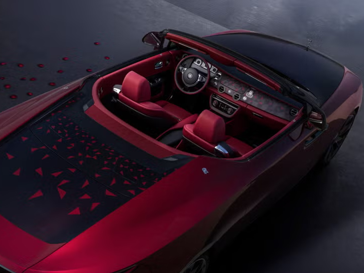 Diseño trasero estilo yate del Rolls-Royce de 30 millones de euros.