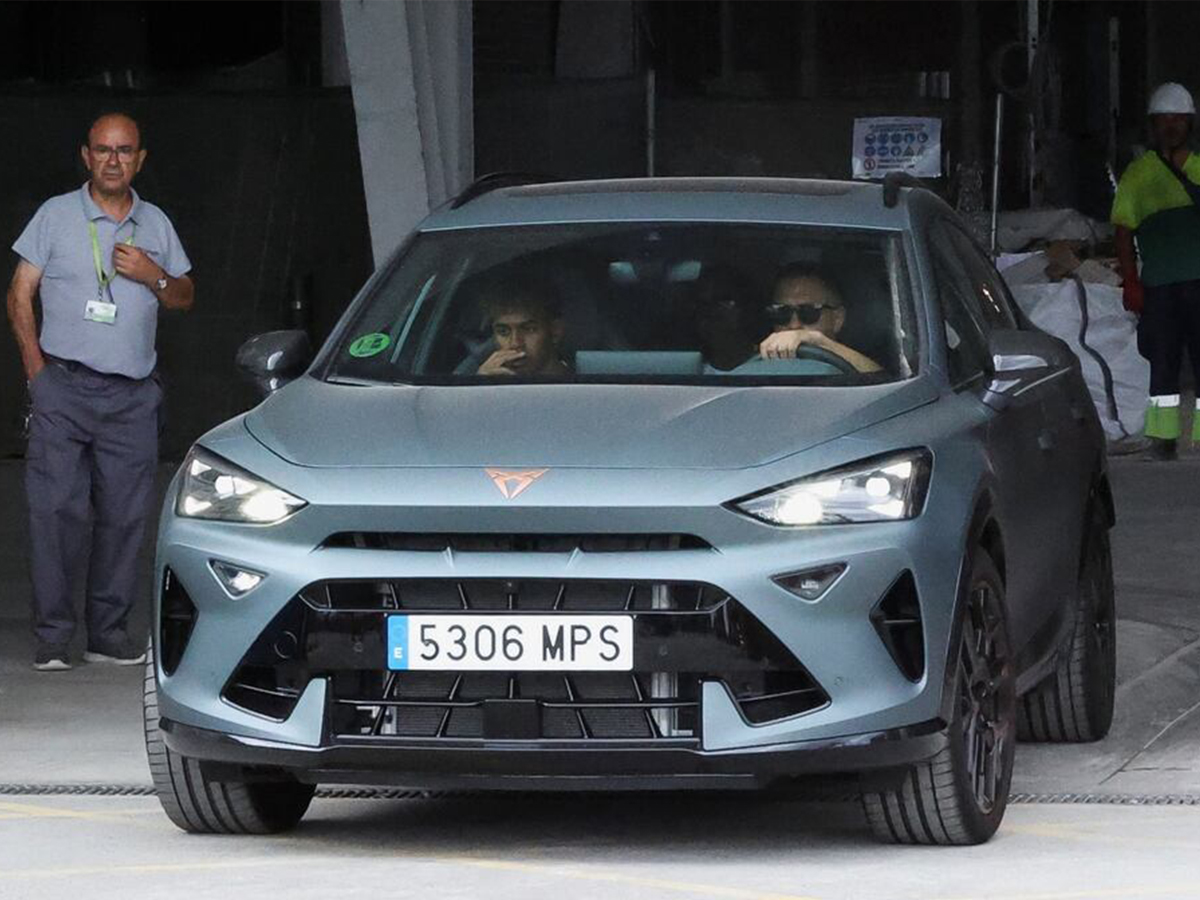 Lamine Yamal Cupra Formentor