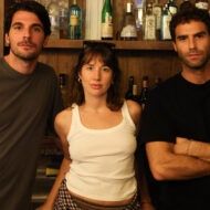 Ni un restaurante, ni un bar de copas: así es la taberna parisina que el actor Nico Furtado ha abierto en Madrid El actor Nico Furtado junto a sus dos socios en Le Clan, su nuevo local en el barrio de Justicia en Madrid