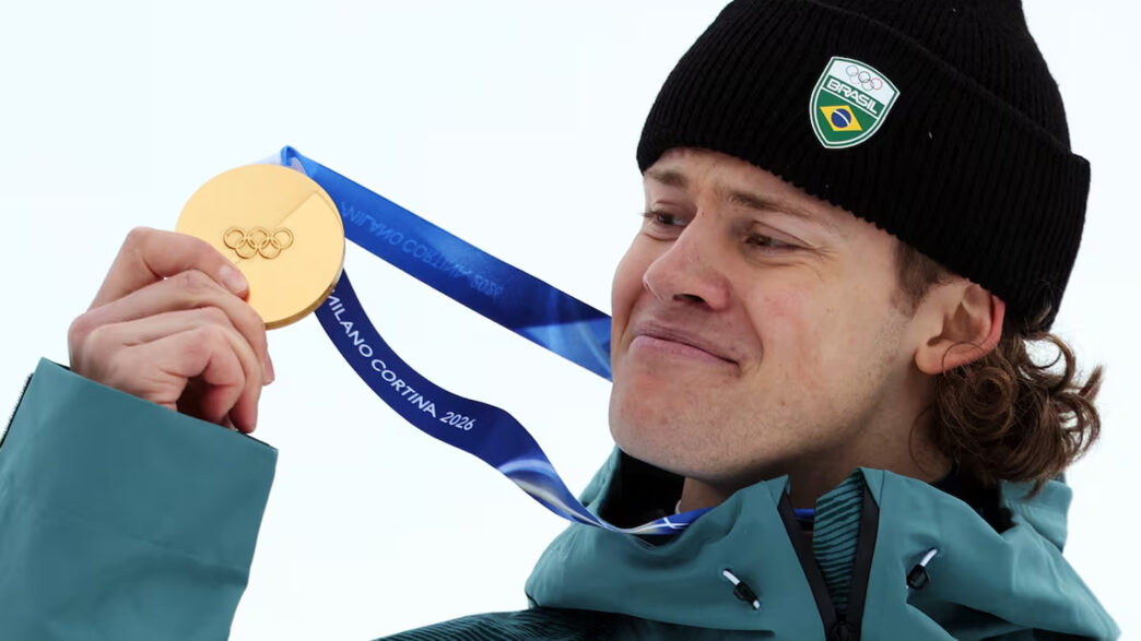 Es esquiador Lucas Pinheiro, campeón olímpico de eslalon gigante en los Juegos de Milán - Cortina 2026