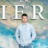 Miguel Bernardeau con una camisa azul en la premiere en Madrid de la película La Fiera.