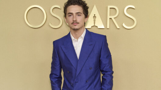 Timothee Chalamet look almuerzo nominados Oscar 2026