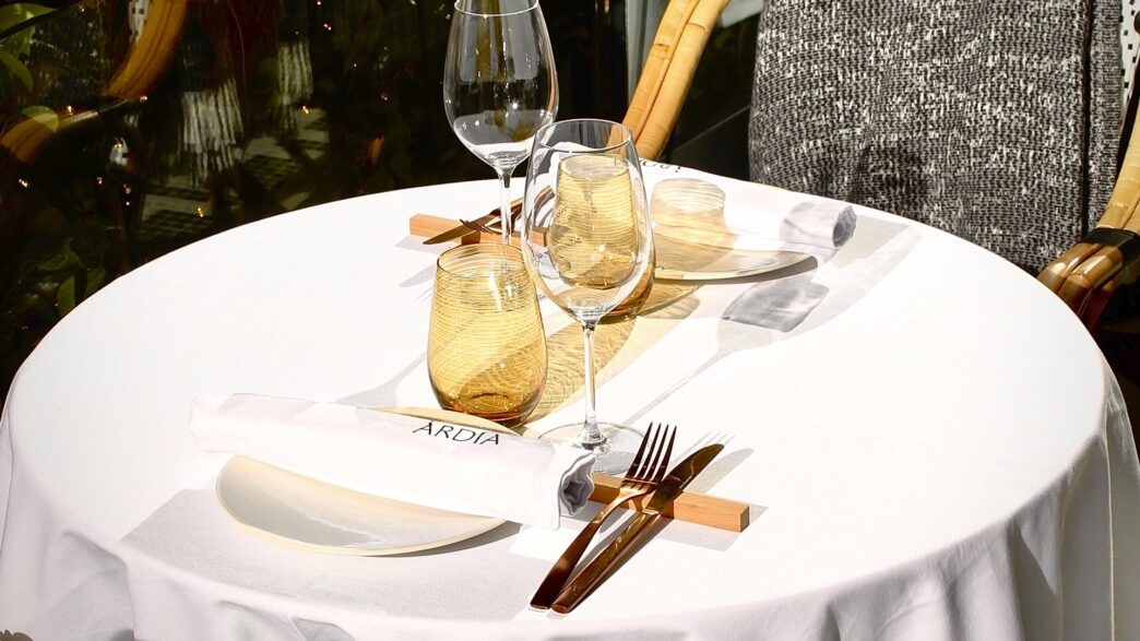 Mesa restaurante Ardiá Madrid