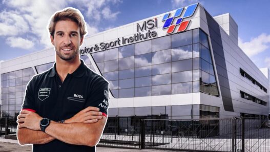 Antonio Felix Da Costa, piloto Fórmula E Jaguar, en centro Jaguar TCS Racing x MSI Madrid