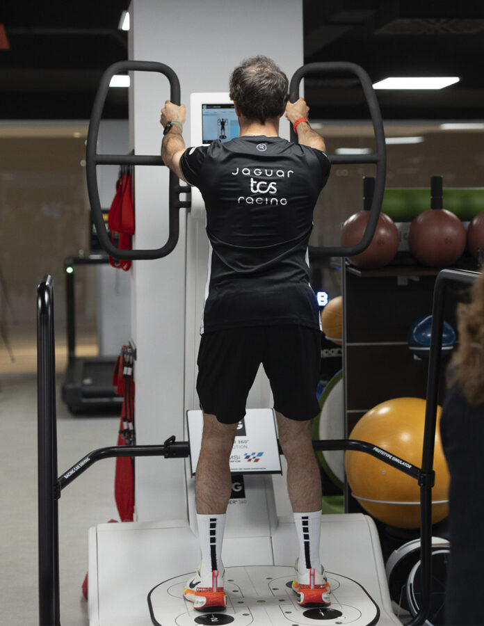 António Félix da Costa entrenando en el centro de Madrid