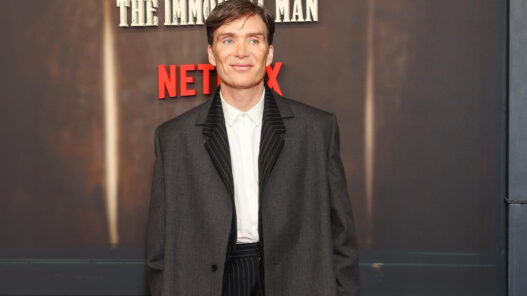 Cillian Murphy posa en la alfombra roja de Berlín durante el estreno de la película Peaky Blinders, el hombre inmortal
