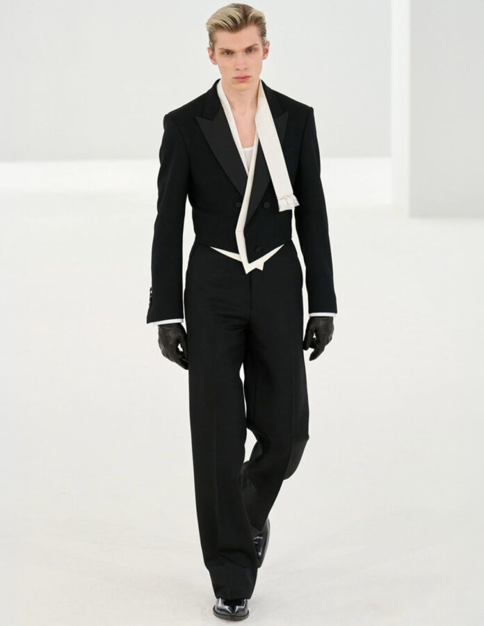 Desfile Tom Ford otoño/invierno 2026 2027 look hombre