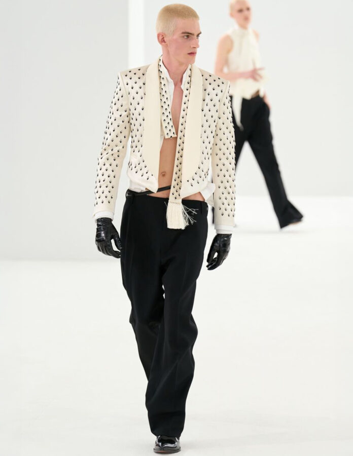 Desfile Tom Ford otoño/invierno 2026 2027 look hombre