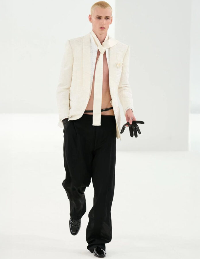 Desfile Tom Ford otoño/invierno 2026 2027 look hombre