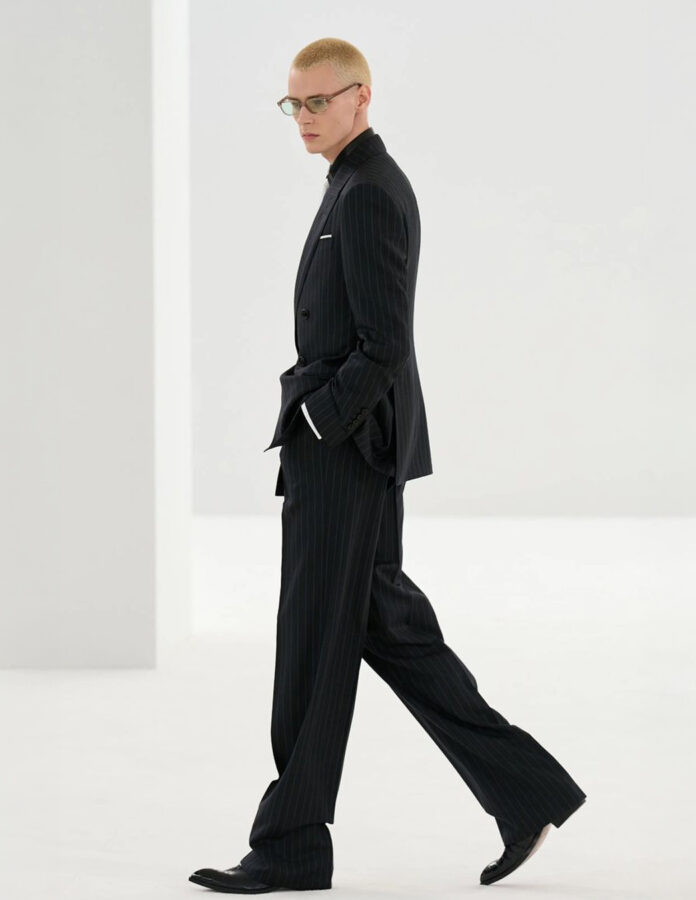 Desfile Tom Ford otoño/invierno 2026 2027 look hombre