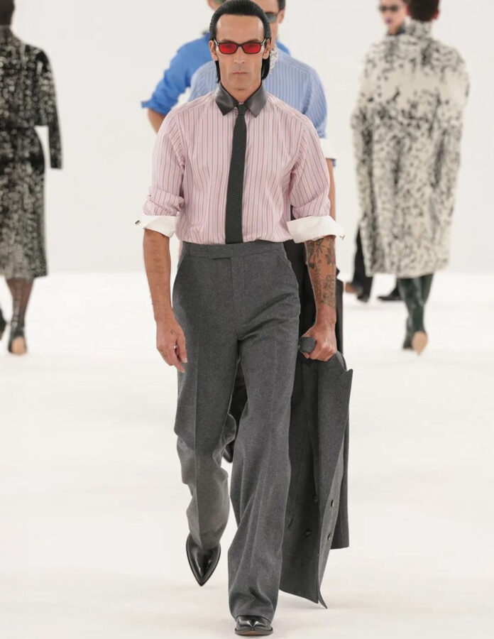 Desfile Tom Ford otoño/invierno 2026 2027 look hombre