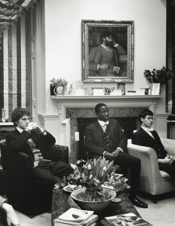 Alumanos del Eton College fotografiados por Ian Macdonald