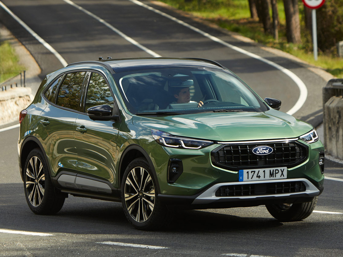 Ford Kuga verde