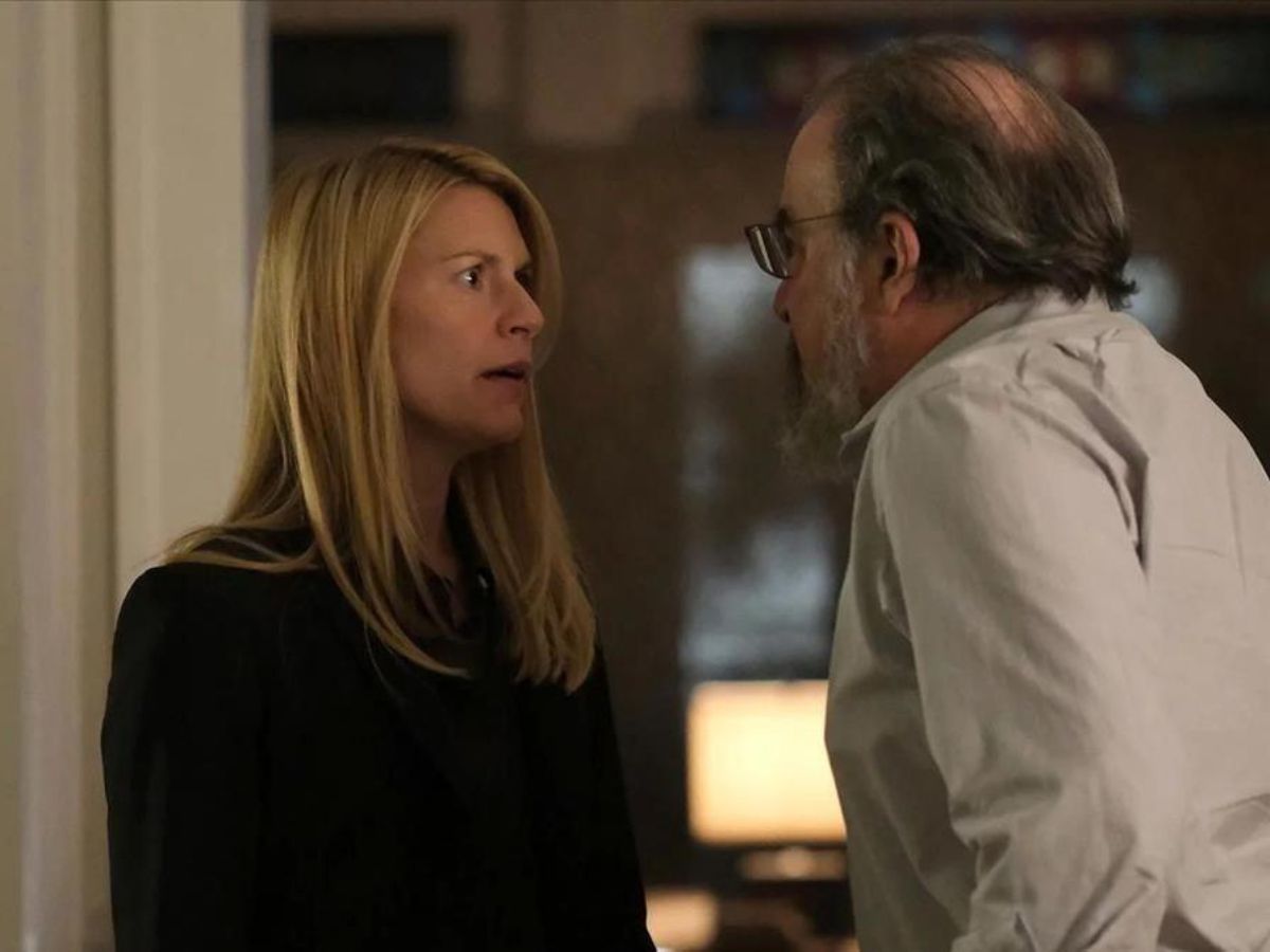 Claire Danes y Mandi Patinkin enfrentados en una escena de la primera temporada de Homeland.