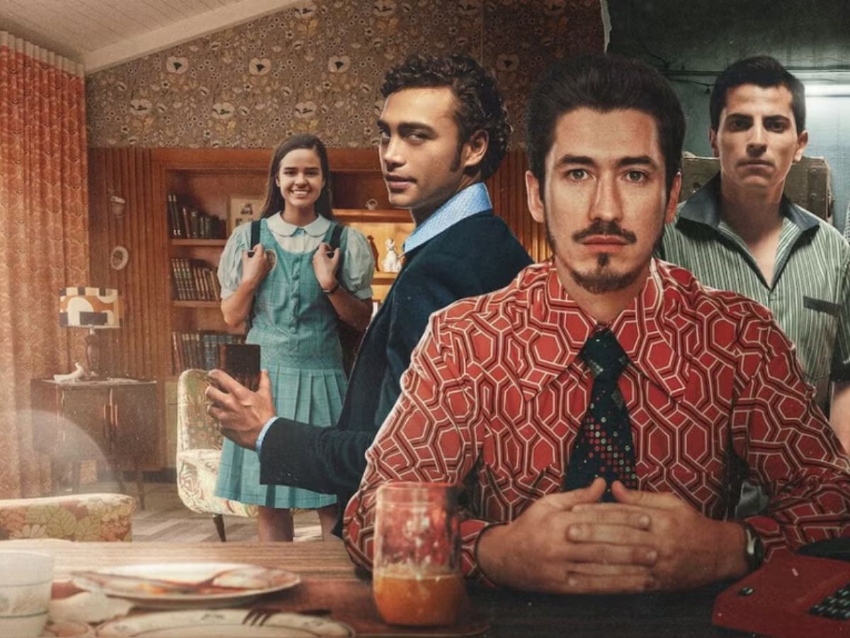 Cartel promocional de la serie sobre narcotráfico El cartel de los sapos, inspirada en dos narcotraficantes colombianos.