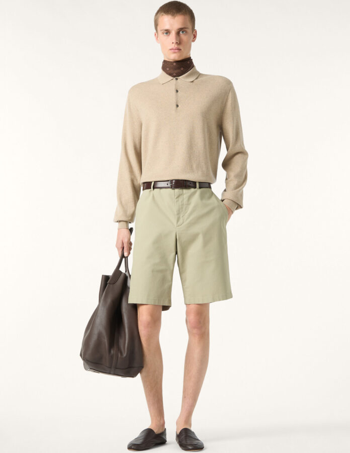 Cómo combinar el color beige en la ropa de hombre Combinar beige y verde