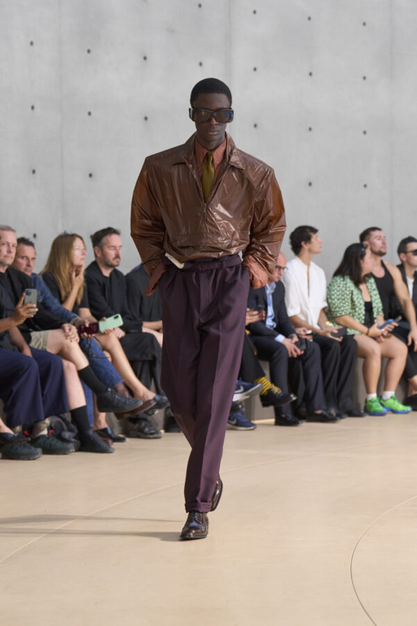 Desfile Saint Laurent primavera 2026