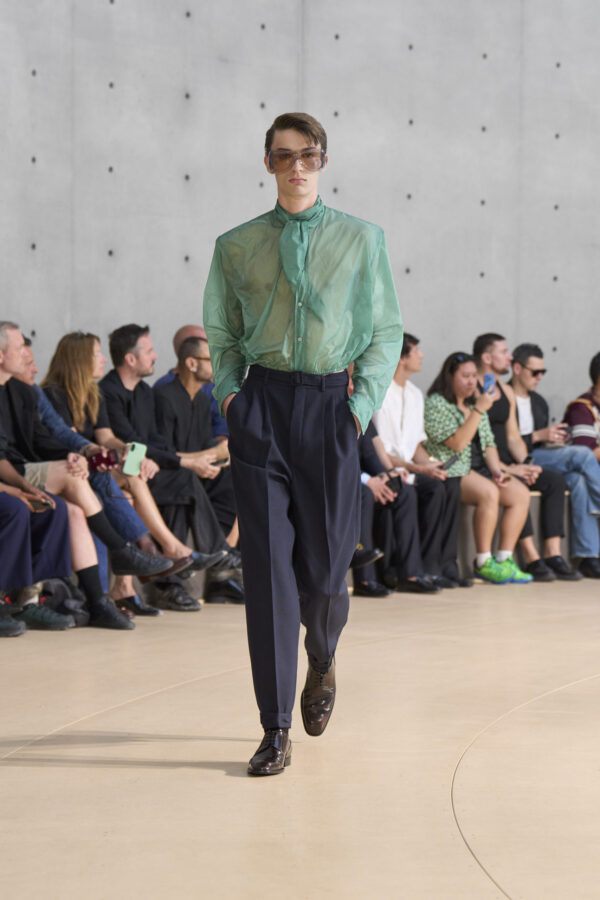 Desfile Saint Laurent primavera 2026