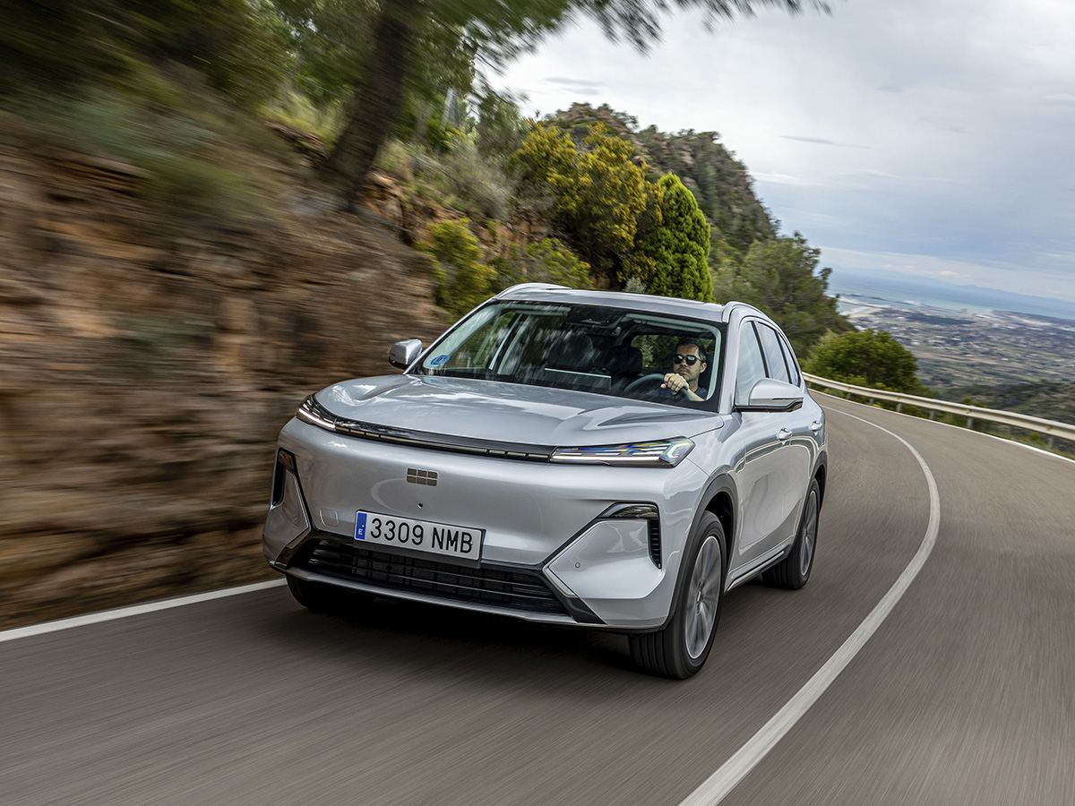 Frontal Geely Starray EM-i