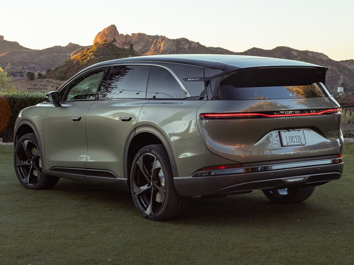 Lucid Gravity trasera
