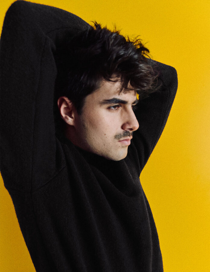 Martin Urrutia Shooting Rísbel Magazine promo la Insolación