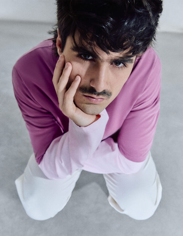 Martin Urrutia Shooting Rísbel Magazine promo la Insolación